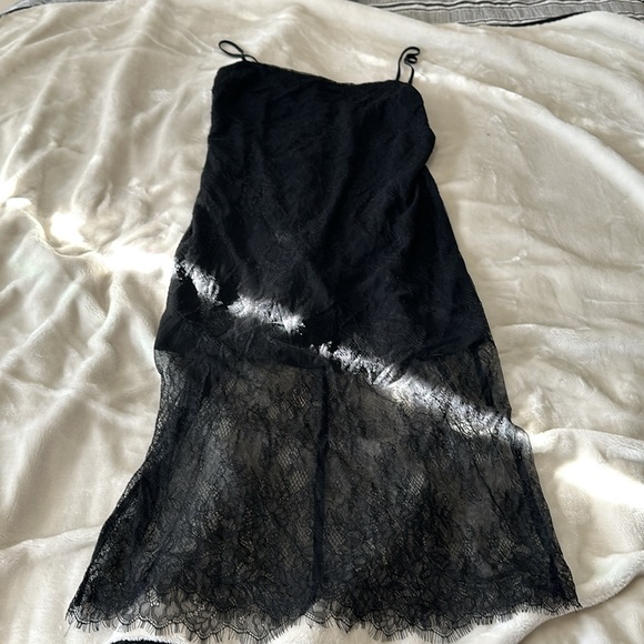 NWOT ABERCROMBIE SQUARE NECK SLIP LACE MIDI DRESS. SIZE MP - Picture 2 of 5